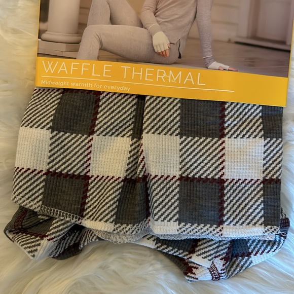 ⭐️NWT Women's Long Sleeve Waffle Thermal - Picture 2 of 5